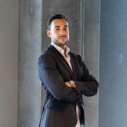 Dr. Marcos Almeida